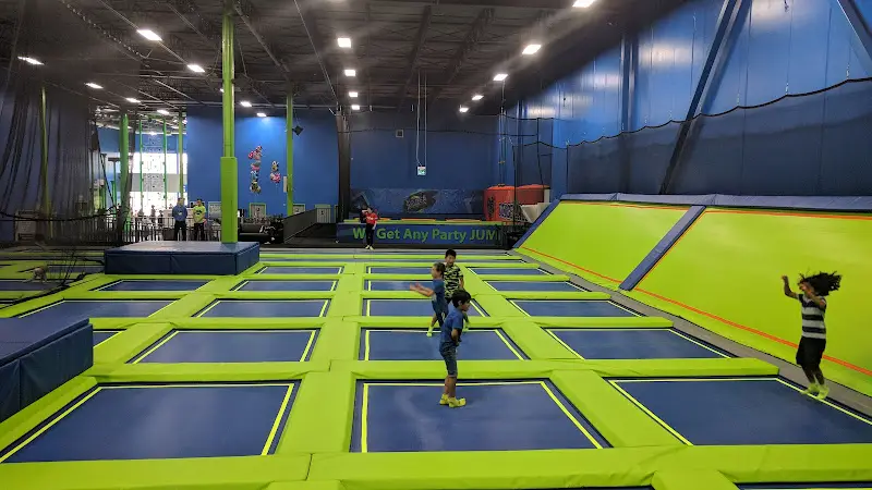 Indoor playground Air Riderz Aurora - Indoor Playground and Birthday Party Place in Aurora, Ontario