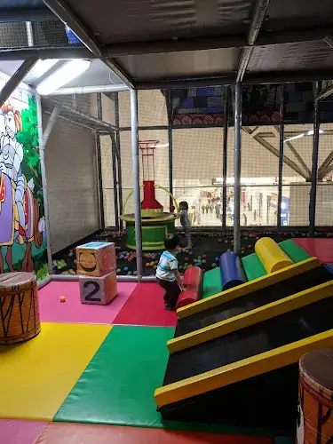 Castle Royale West Vancouver