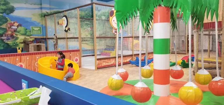 Kidz Castle Saskatoon 1 768x363