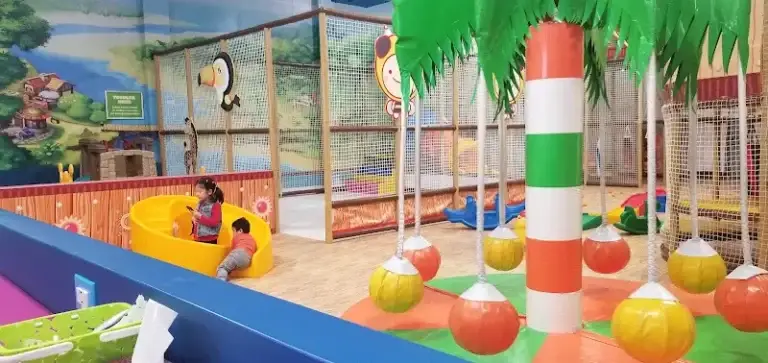 Kidz Castle Saskatoon 768x363