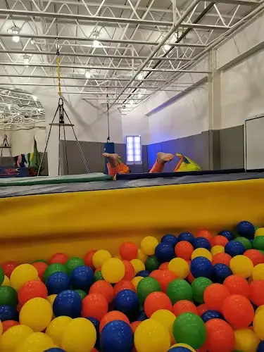 Le Phare De Caden Cadens Lighthouse Montreal West 1