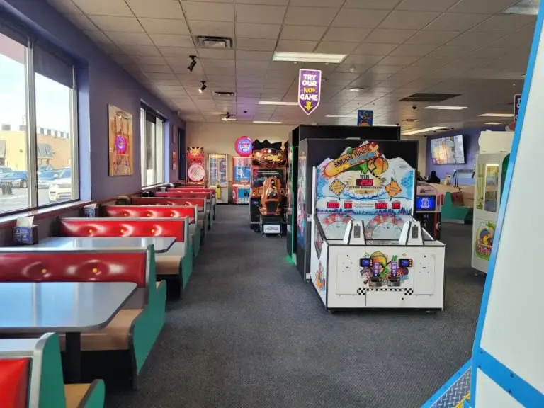 Chuck E. Cheese NE Calgary 1 768x576